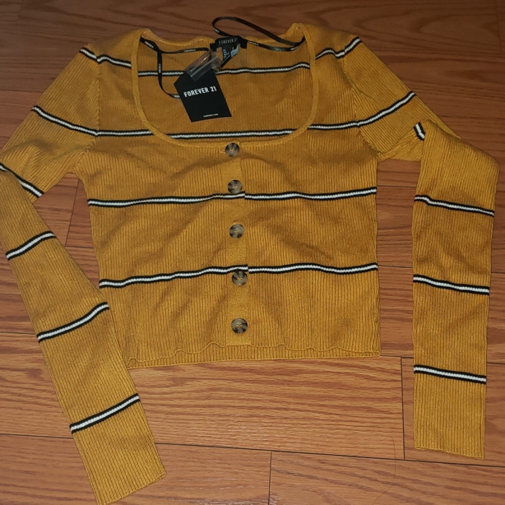 Long sleeve sweater shirt